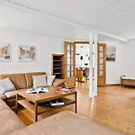 3 Bedroom Cozy In Logstrup Hébergement de vacances Knud (Logstrup)