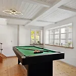 3 Bedroom Cozy In Logstrup Hébergement de vacances *