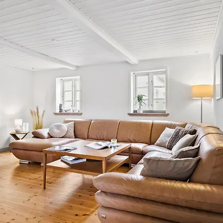 3 Bedroom Cozy In Logstrup * Knud (Logstrup)