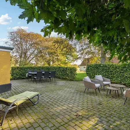 3 Bedroom Cozy In Logstrup Casa de Férias *