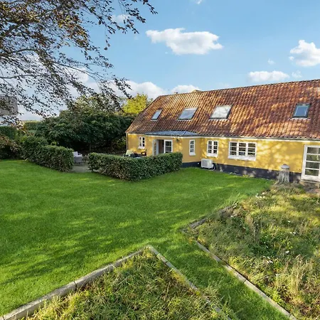 3 Bedroom Cozy In Logstrup
