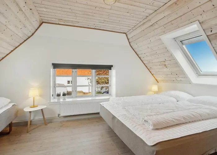 3 Bedroom Cozy In Logstrup * Knud (Logstrup)