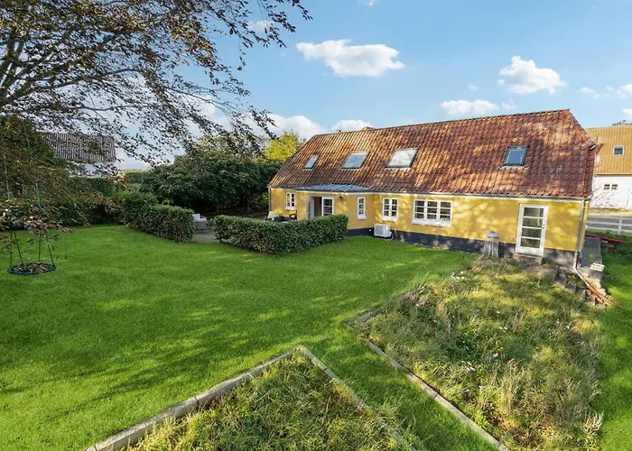 3 Bedroom Cozy In Logstrup